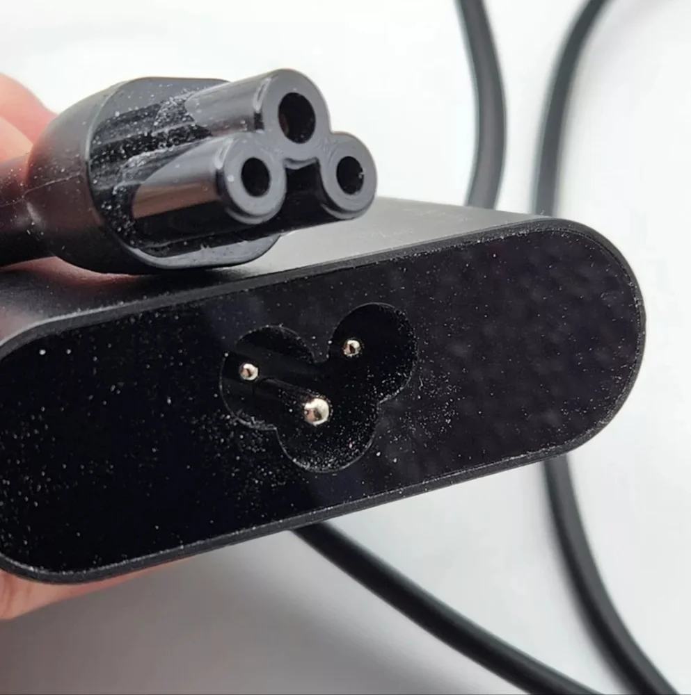 DELL 65w AC adapter
